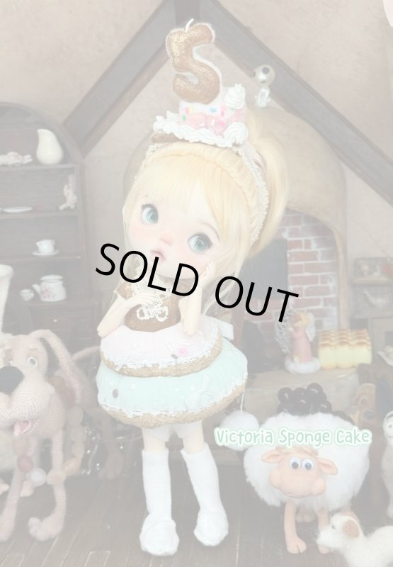 Photo2: Victoria sponge cake-Nini (2)